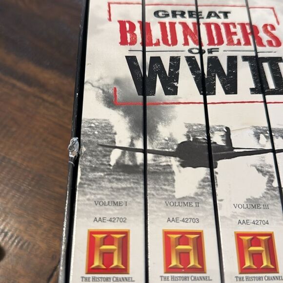Great Blunders of WWII VHS Set - Picture 6 of 6